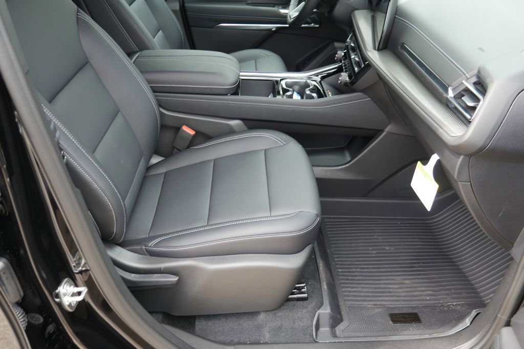 New 2026 Chevrolet Traverse LT w/ LPO, Floor Liner Package image 20