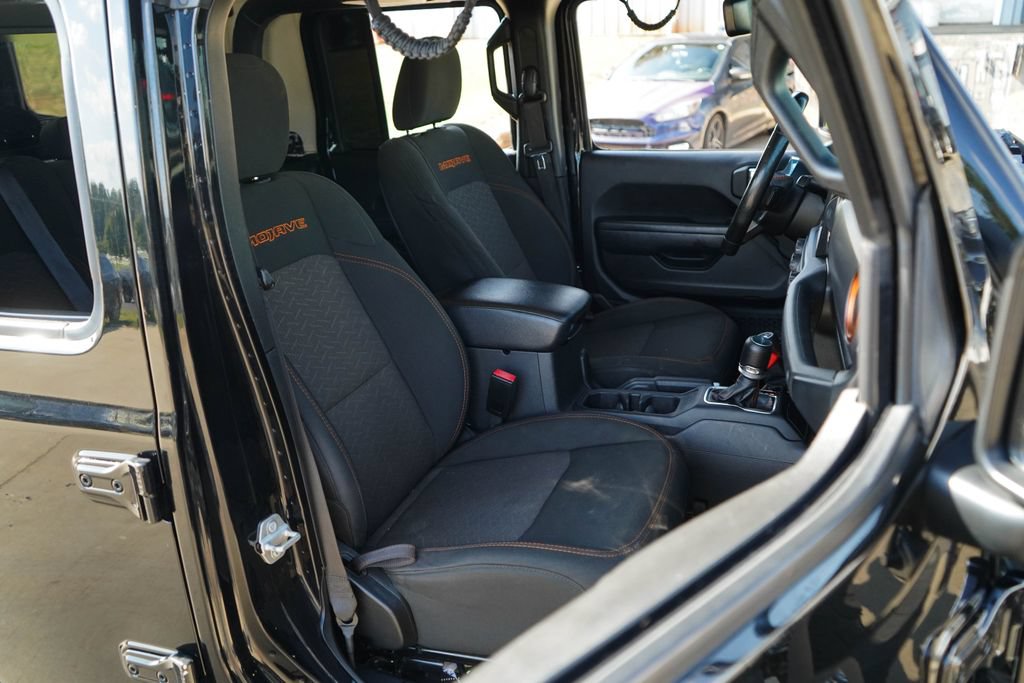 Used 2022 Jeep Gladiator Mojave w/ Cold Weather Group AWD/4WD image 13