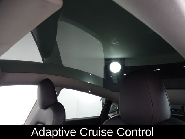 Used 2022 Tesla Model Y Long Range image 10