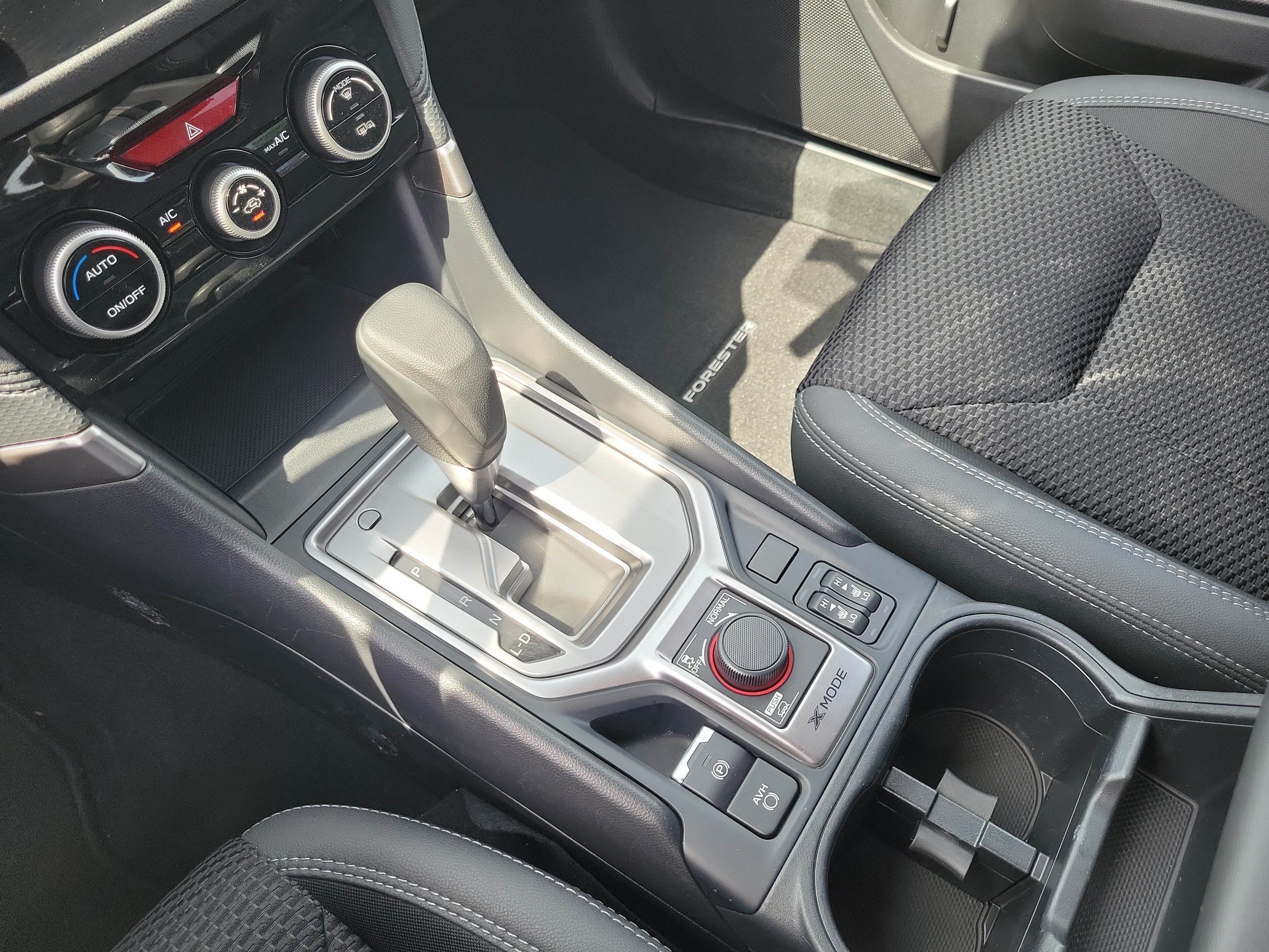 Used 2020 Subaru Forester Premium AWD/4WD image 28