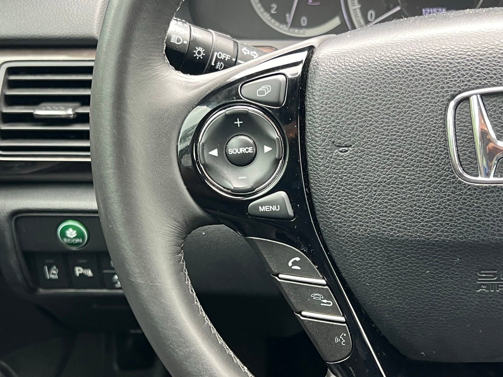 Used 2017 Honda Accord Touring image 28