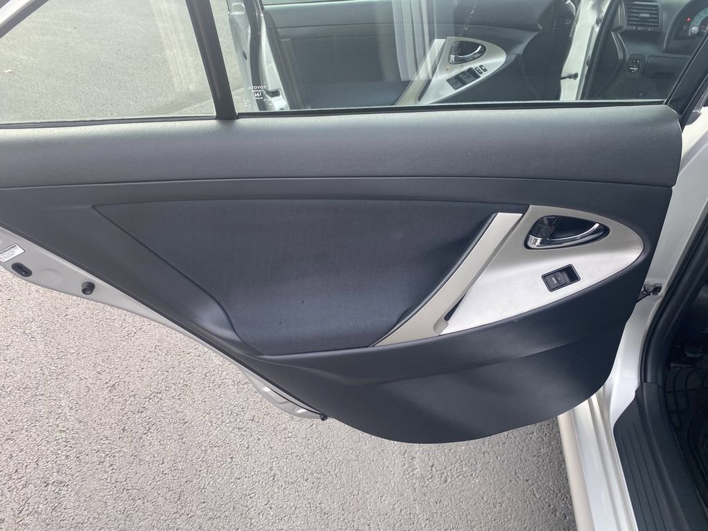 Used 2011 Toyota Camry SE w/ SE Extra-Value Pkg #1 FWD image 18