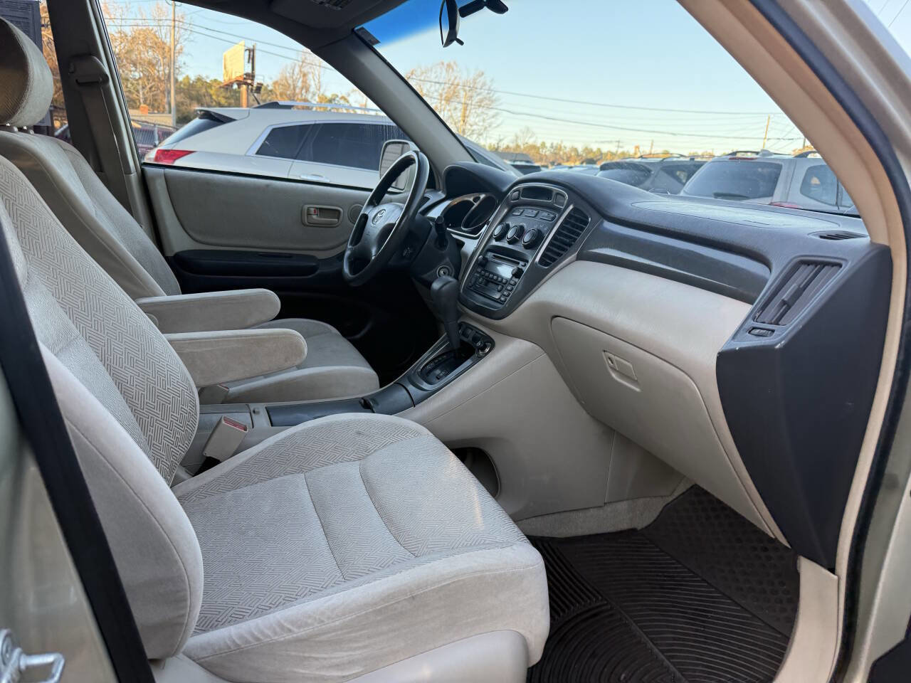 Used 2003 Toyota Highlander 4WD V6 image 6