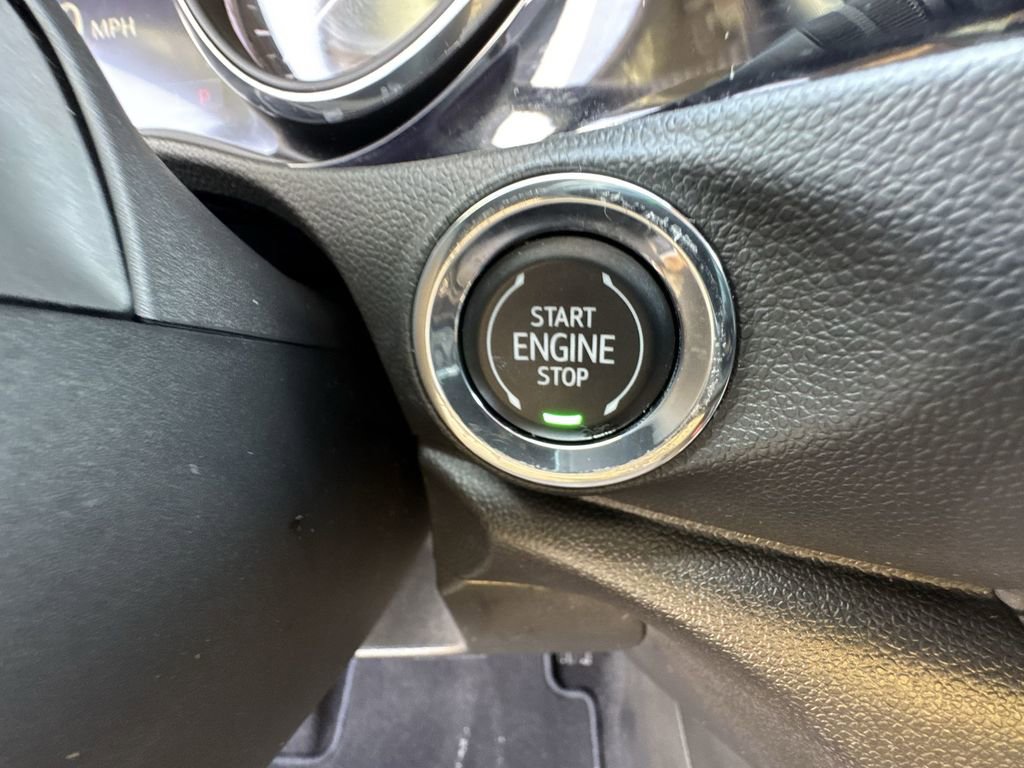 Certified 2022 Buick Encore GX Select w/ Sport Touring Package image 16