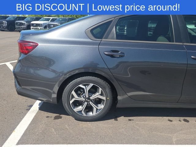 Used 2021 Kia Forte LXS FWD image 9