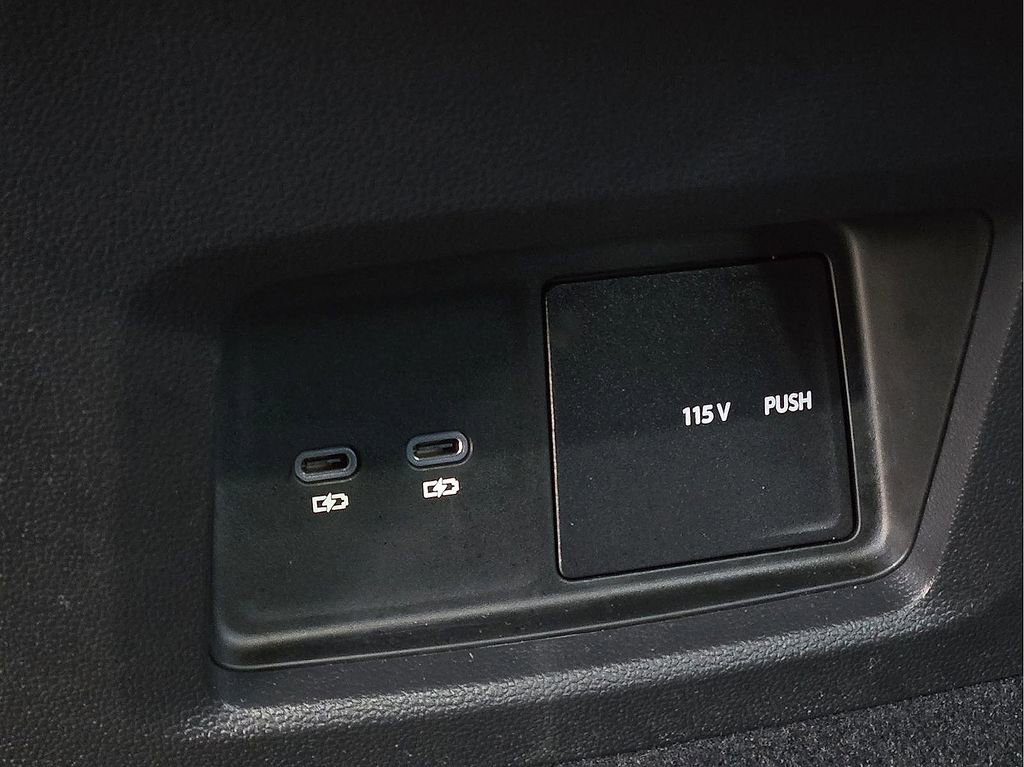 Used 2025 Volkswagen Atlas Cross Sport SE image 10