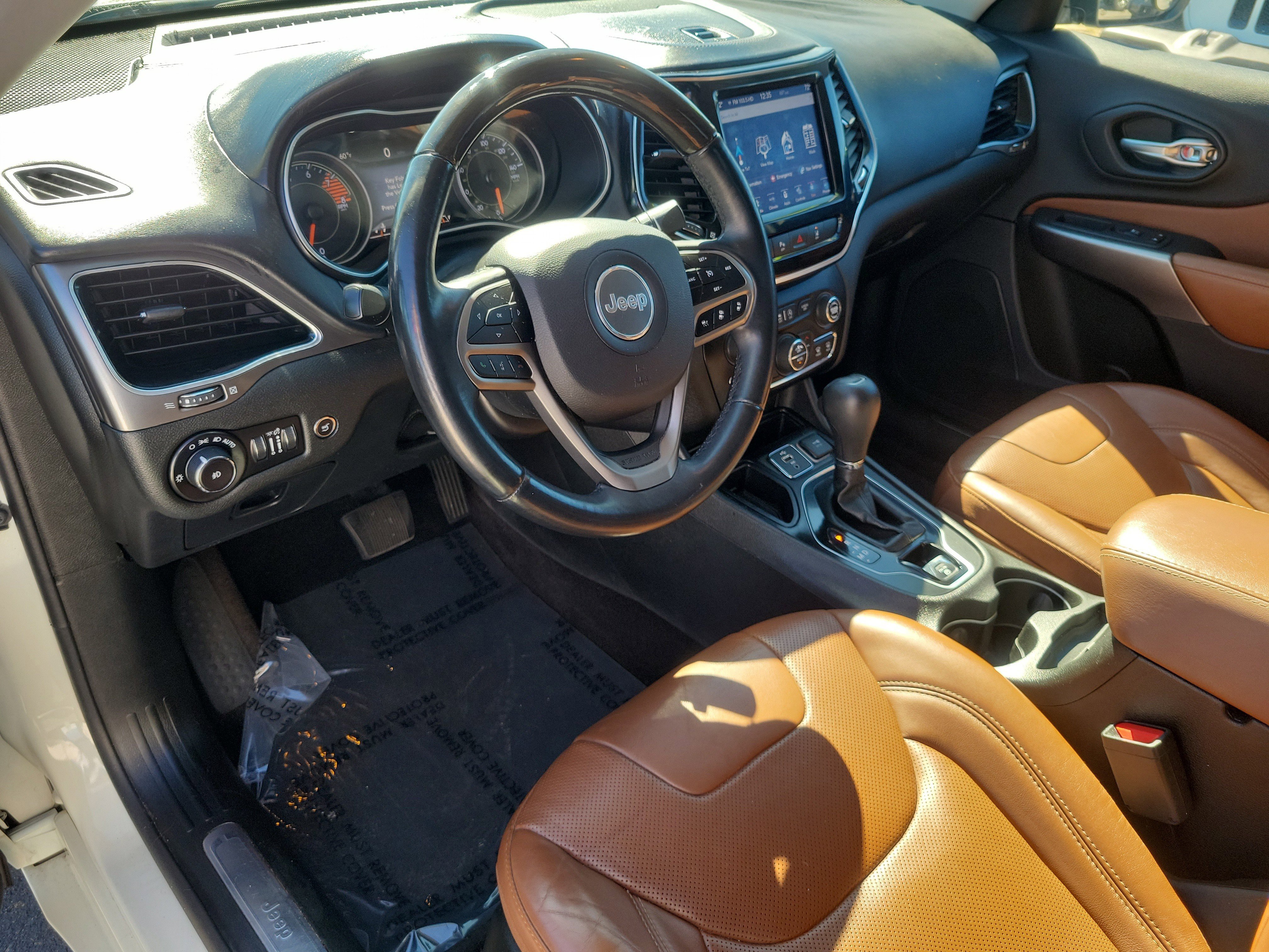 Used 2019 Jeep Cherokee Overland w/ Technology Group image 20