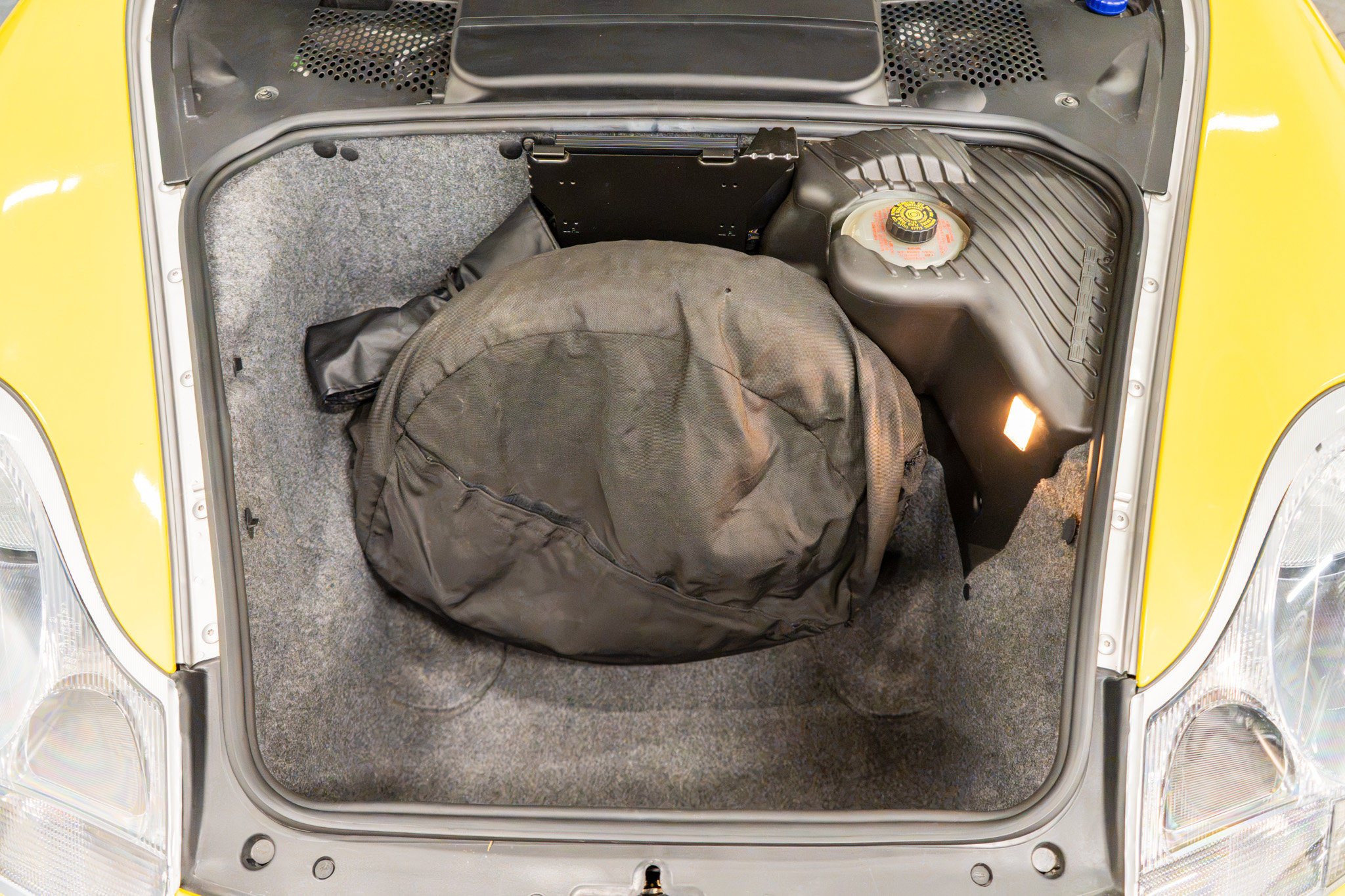 Used 1998 Porsche Boxster RWD image 47