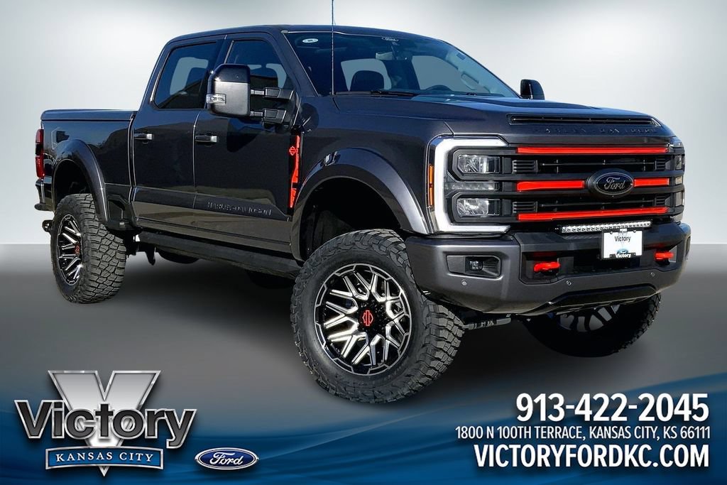 New 2026 Ford F250 Lariat w/ Black Appearance Package