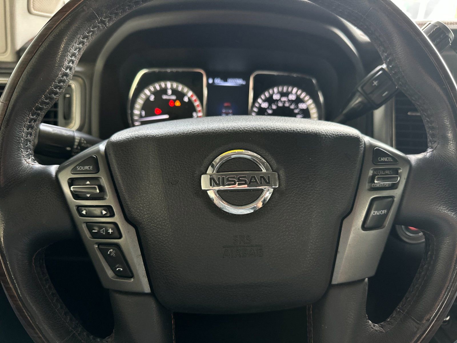 Used 2016 Nissan Titan Platinum Reserve image 21
