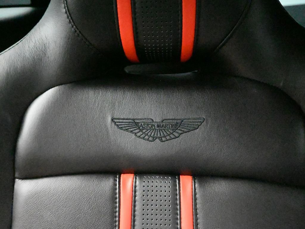 Used 2019 Aston Martin V8 Vantage Coupe image 8