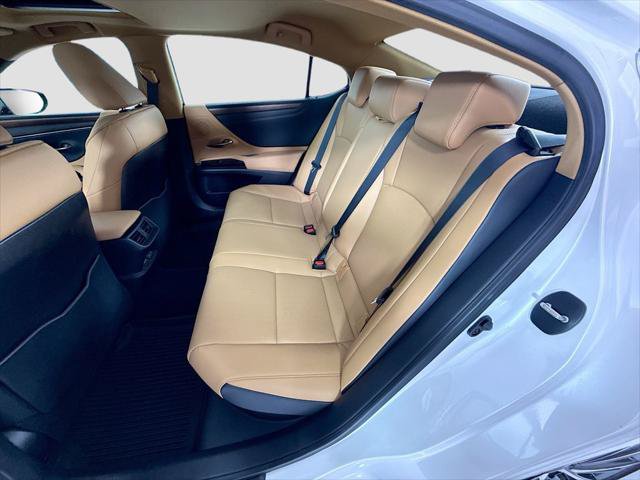 Certified 2025 Lexus ES 300h w/ Premium Package FWD image 21