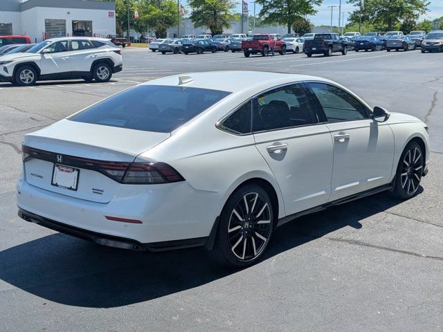 Used 2024 Honda Accord Touring image 7