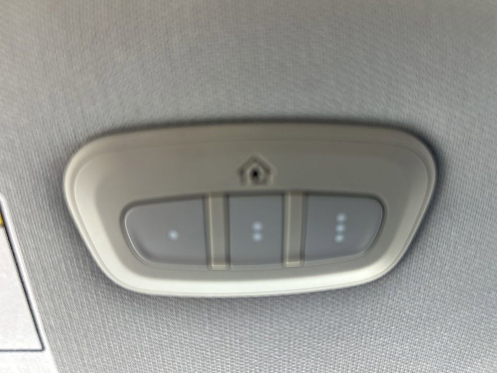 Used 2019 Jeep Cherokee Limited image 30