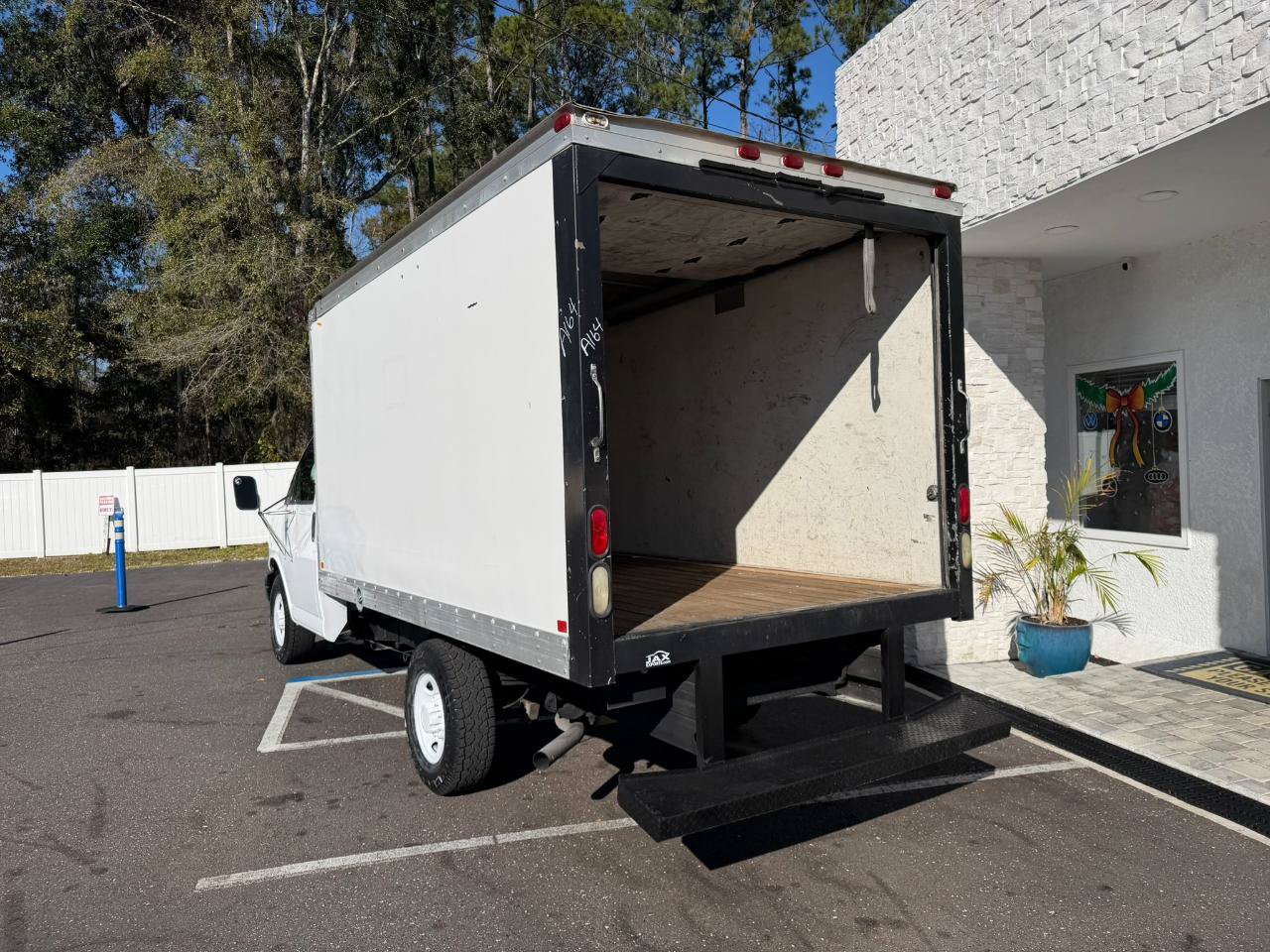 Used 2007 Chevrolet Express 3500 RWD image 10