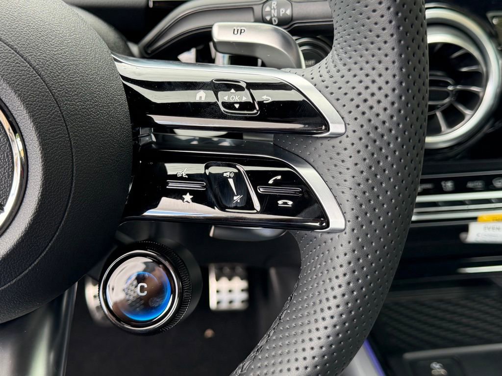 New 2026 Mercedes-Benz GLA 35 AMG 4MATIC image 24