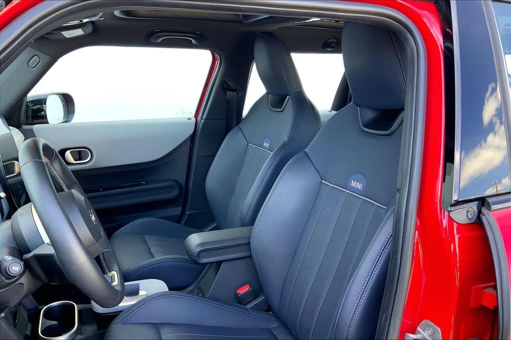 Certified 2025 MINI Cooper S FWD image 25