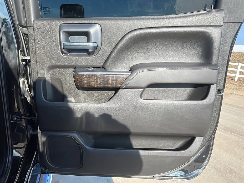 Used 2016 GMC Sierra 3500 Denali w/ Duramax Plus Package image 13