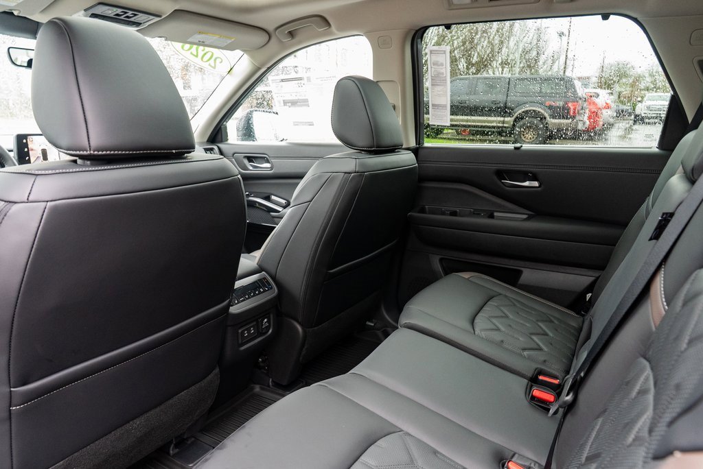 New 2026 Nissan Pathfinder Platinum image 26
