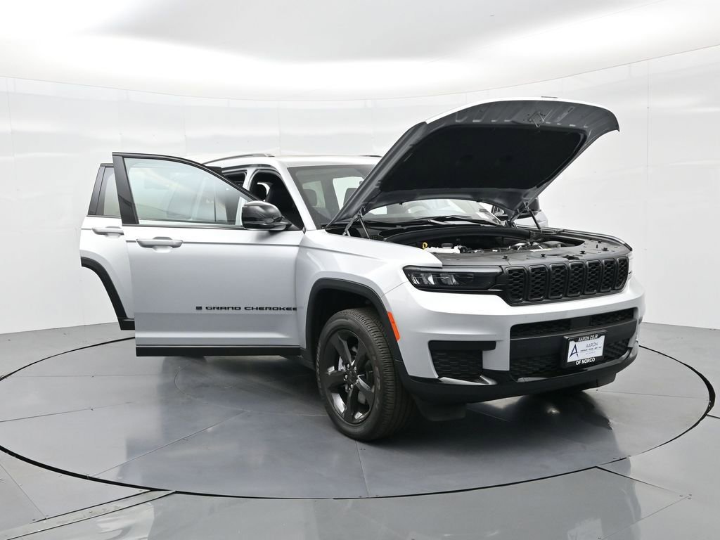 New 2025 Jeep Grand Cherokee L Altitude image 31