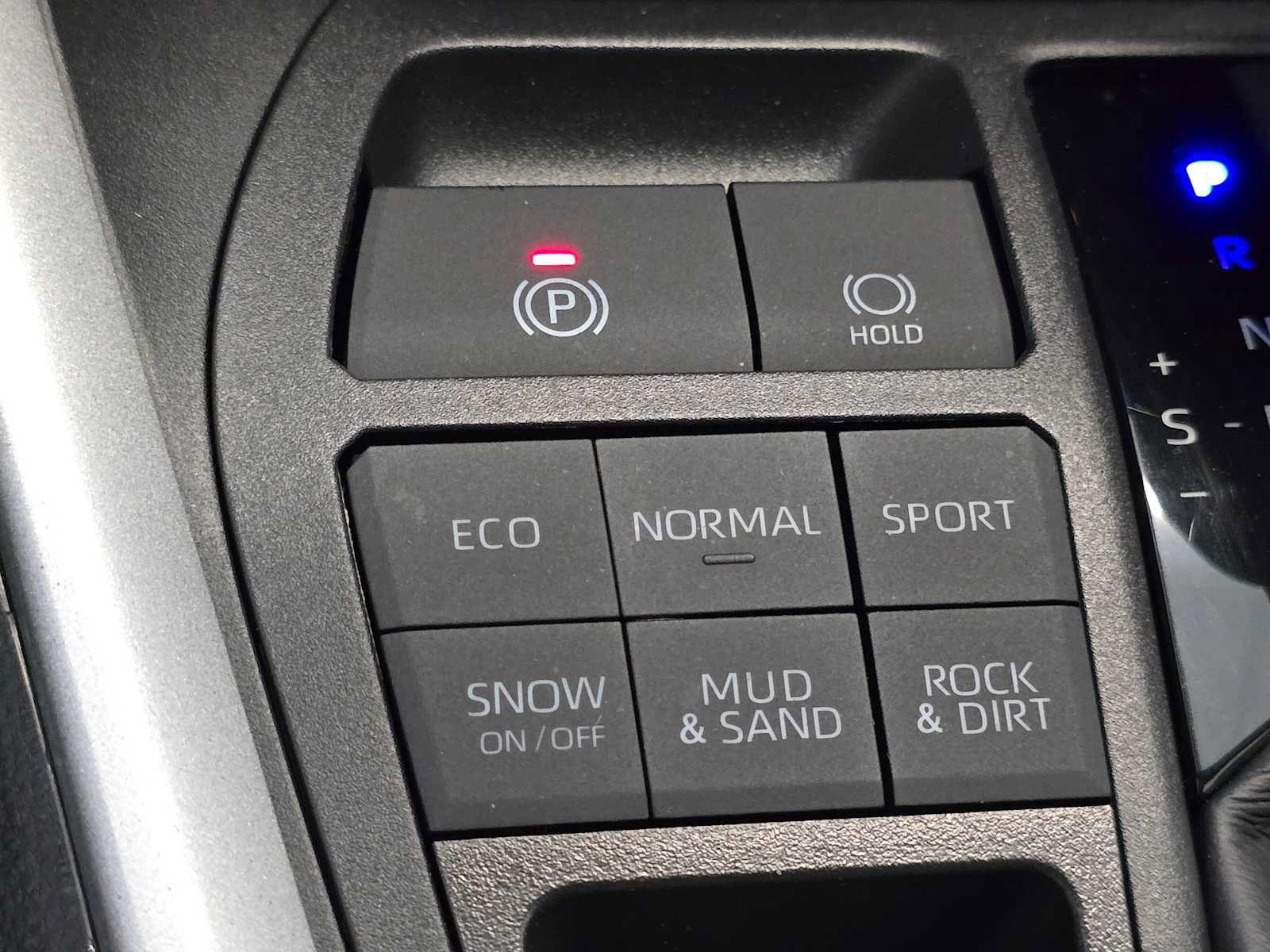 Certified 2025 Toyota RAV4 XLE AWD/4WD image 16