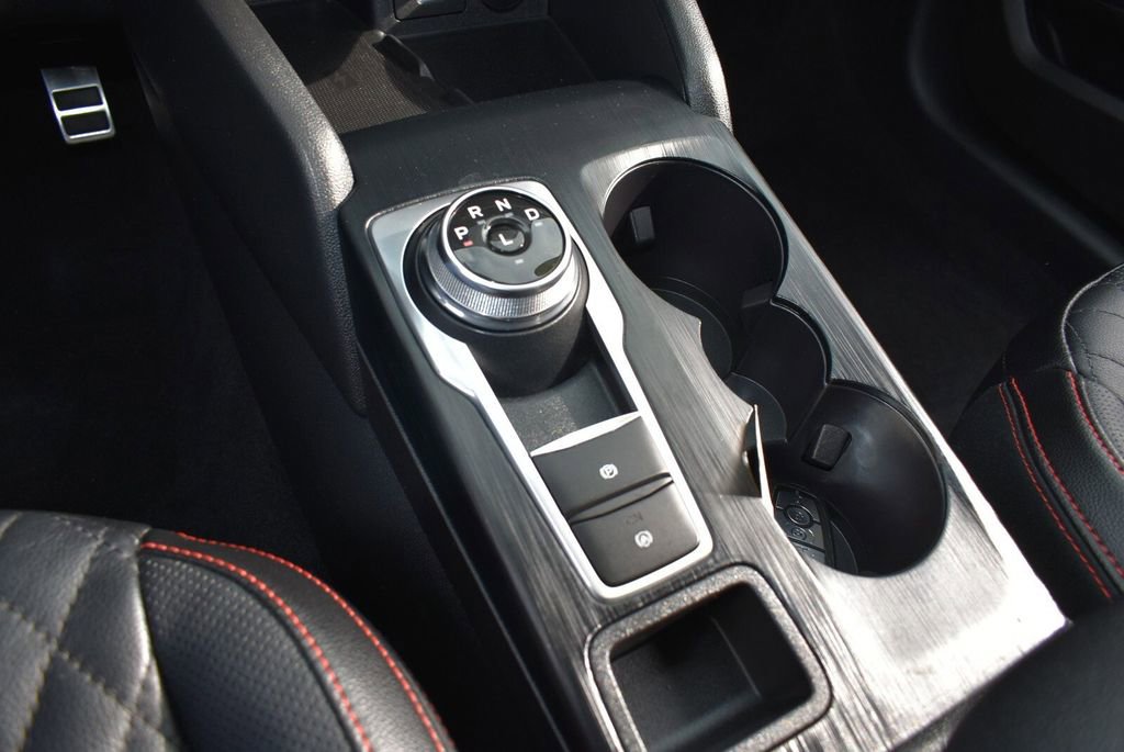Used 2023 Ford Escape ST-Line Elite w/ Premium Technology Package AWD/4WD image 18