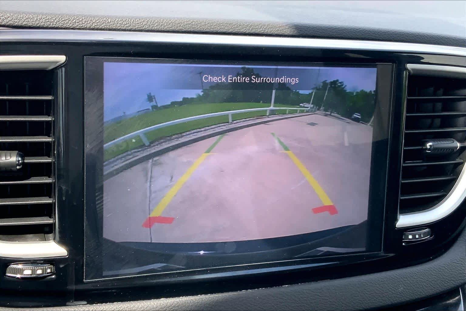 Used 2025 Chrysler Pacifica Select FWD image 28