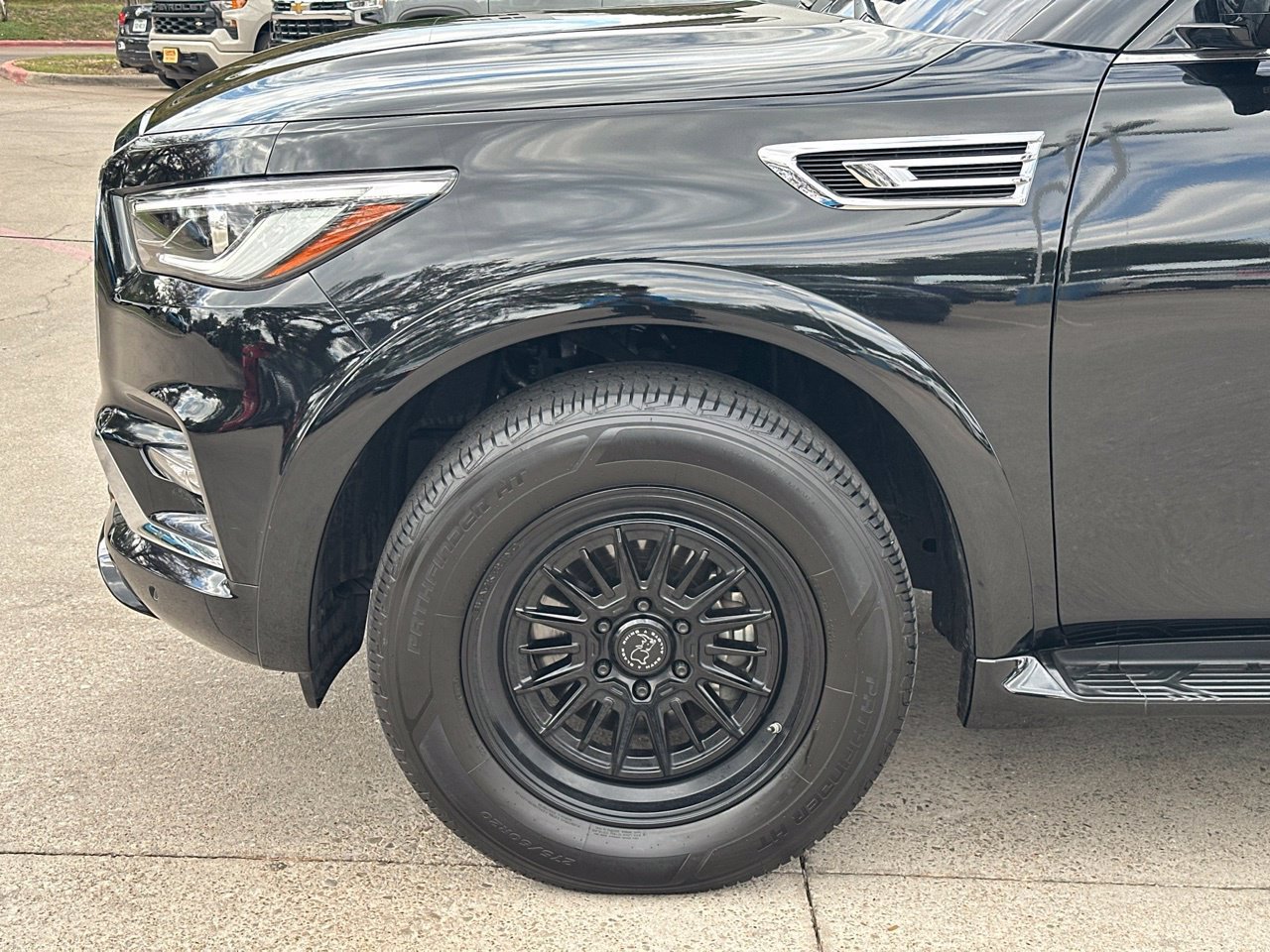 Used 2024 INFINITI QX80 Luxe w/ Cargo Package RWD image 25