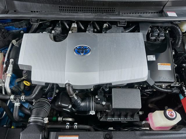 Used 2019 Toyota Prius XLE image 32