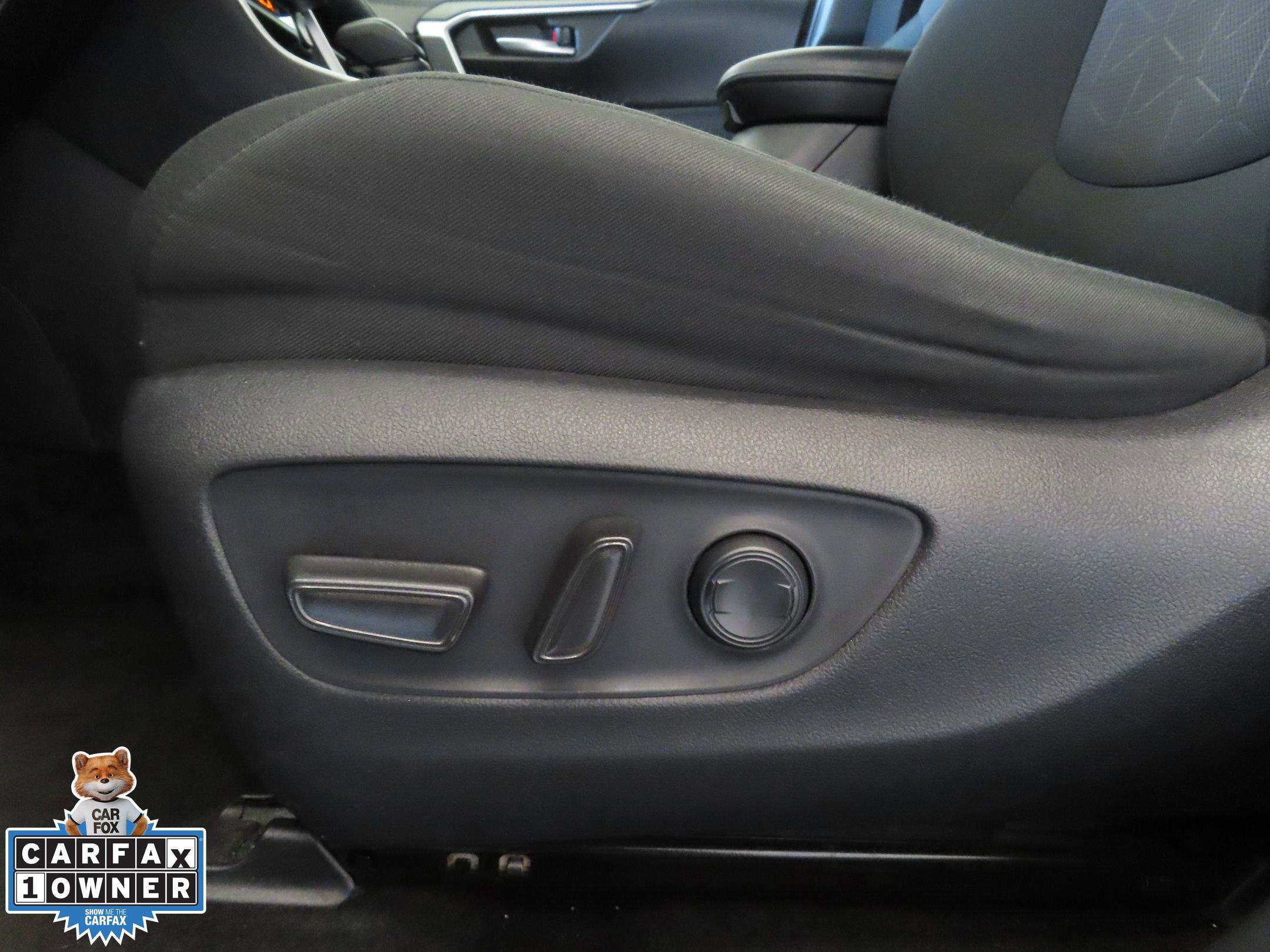 Used 2024 Toyota RAV4 XLE image 13