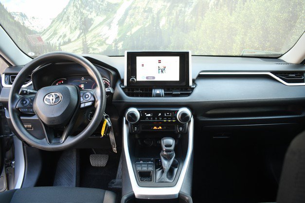 Certified 2024 Toyota RAV4 LE AWD/4WD image 18