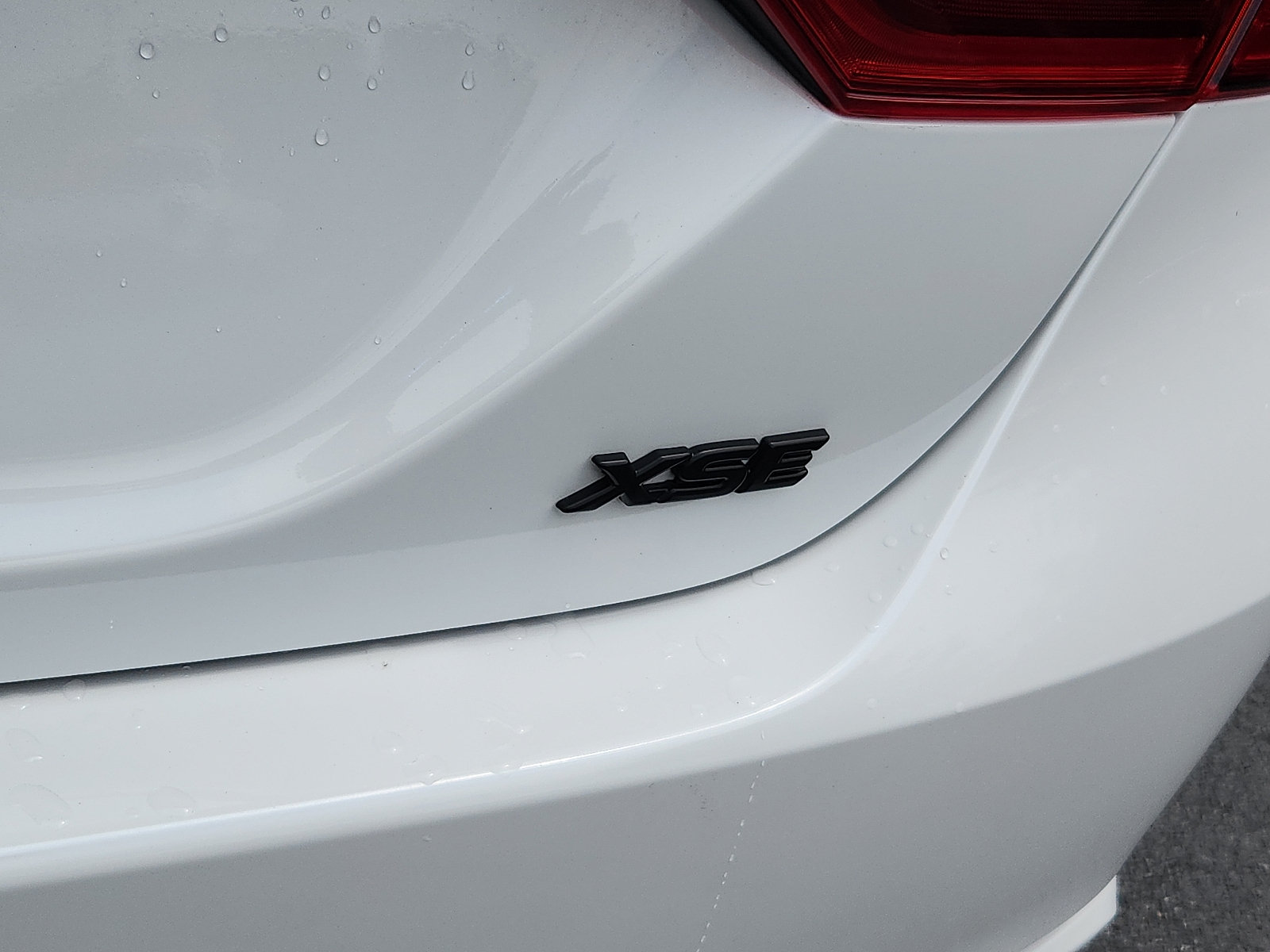 Used 2019 Toyota Camry XSE w/ Navigation Package FWD image 30