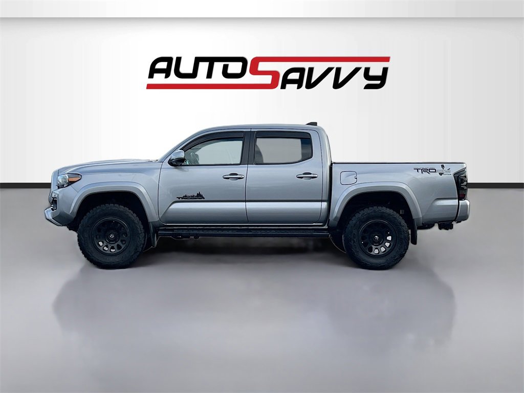 Used 2020 Toyota Tacoma TRD Sport w/ TRD Premium Sport Package image 4