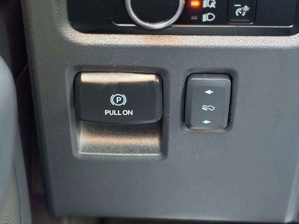 Used 2024 Ford Expedition Max XLT AWD/4WD image 30