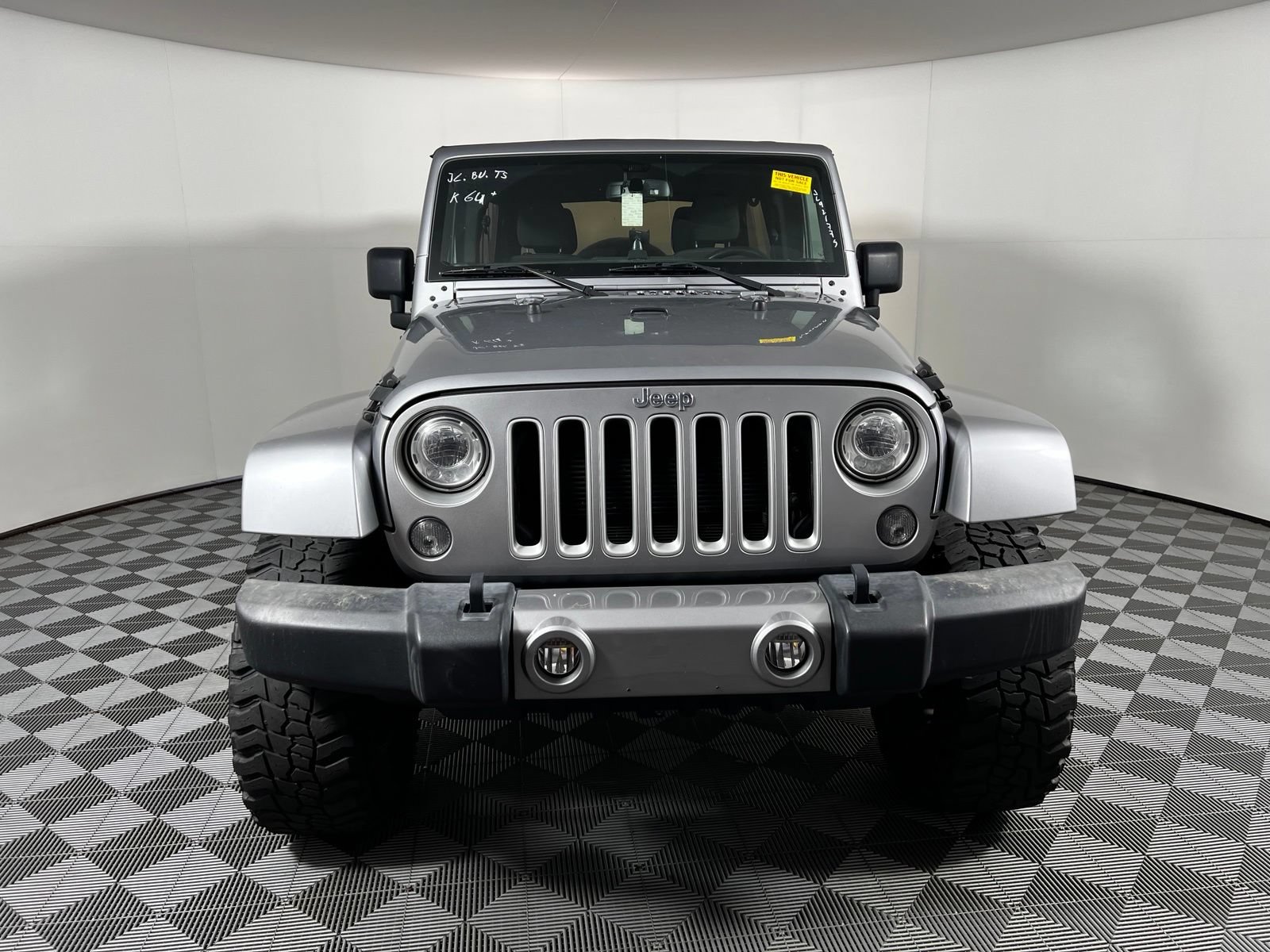 Used 2018 Jeep Wrangler Unlimited Sahara AWD/4WD image 2