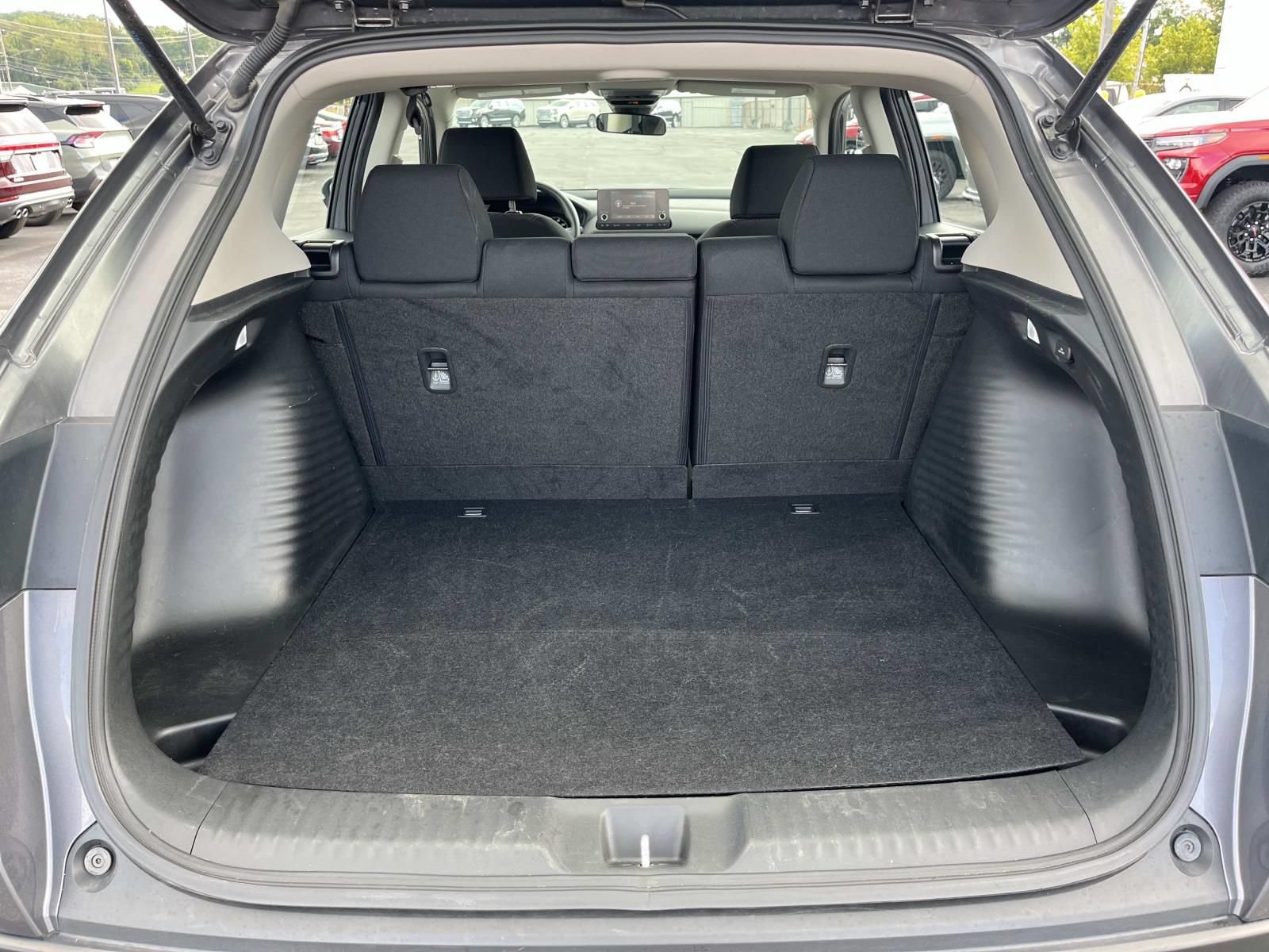 Used 2025 Honda HR-V LX image 18