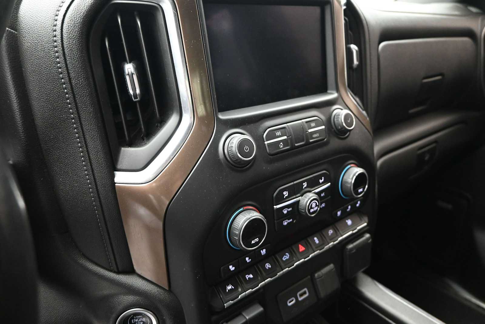 Used 2021 Chevrolet Silverado 1500 High Country w/ Technology Package AWD/4WD image 14