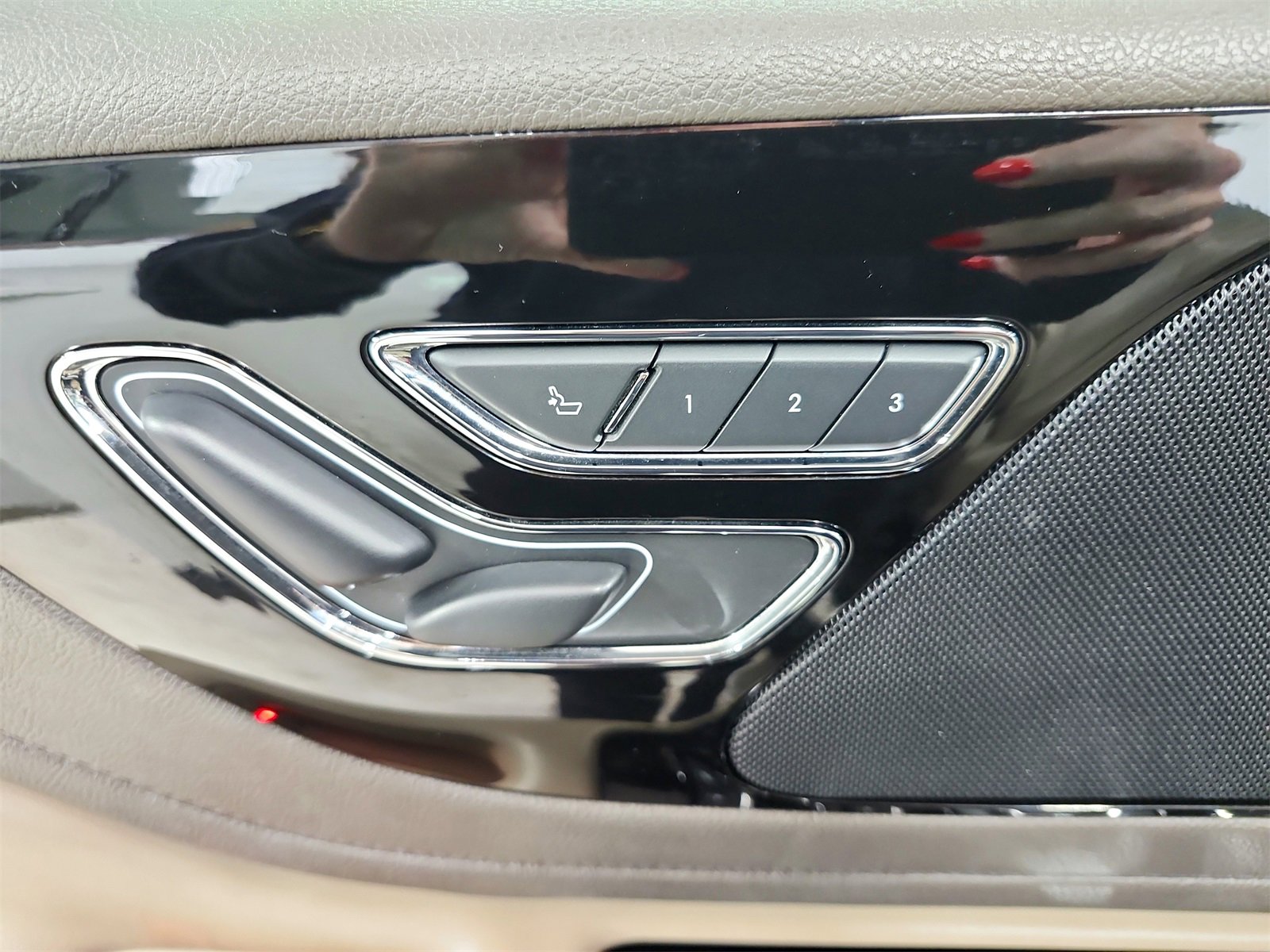 Used 2020 Lincoln Aviator Reserve image 20