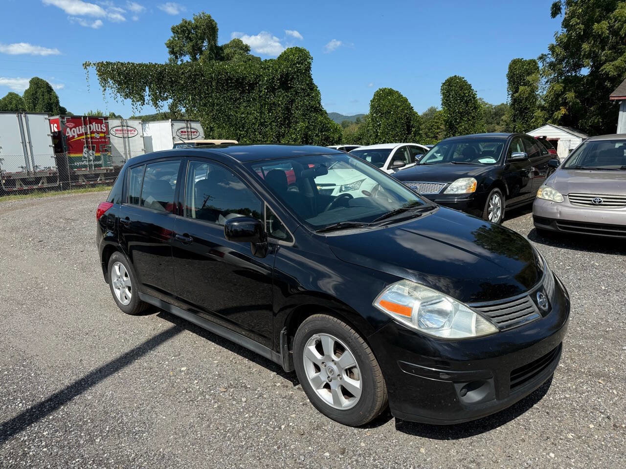 Used 2009 Nissan Versa SL w/ Convenience Pkg image 4
