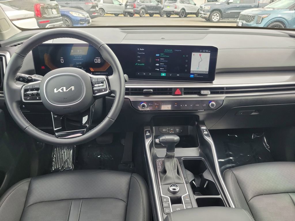 Used 2025 Kia Sorento EX image 10