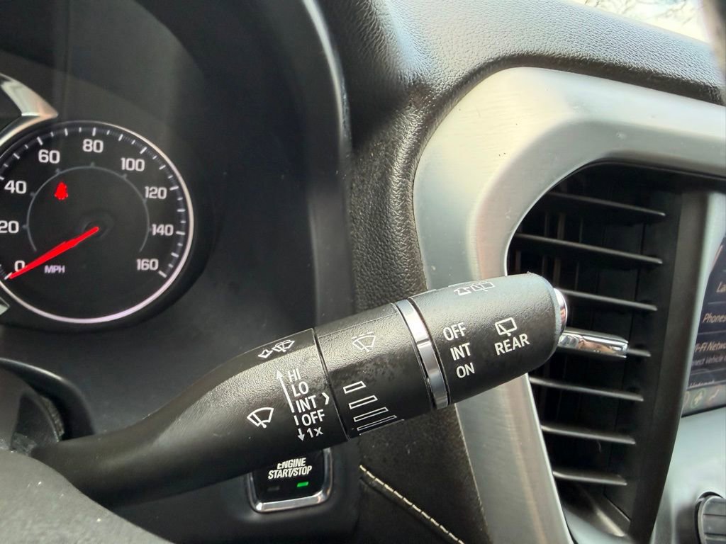 Used 2023 GMC Acadia SLE image 24