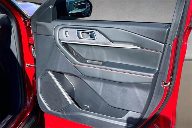 Used 2025 Ford Explorer ST-Line w/ Premium Package image 18