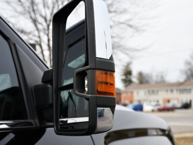 Used 2017 GMC Sierra 2500 Denali w/ Duramax Plus Package image 32