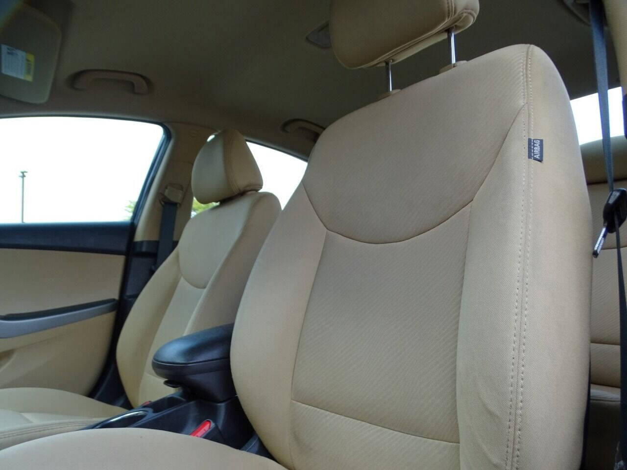 Used 2013 Hyundai Elantra GLS FWD image 42