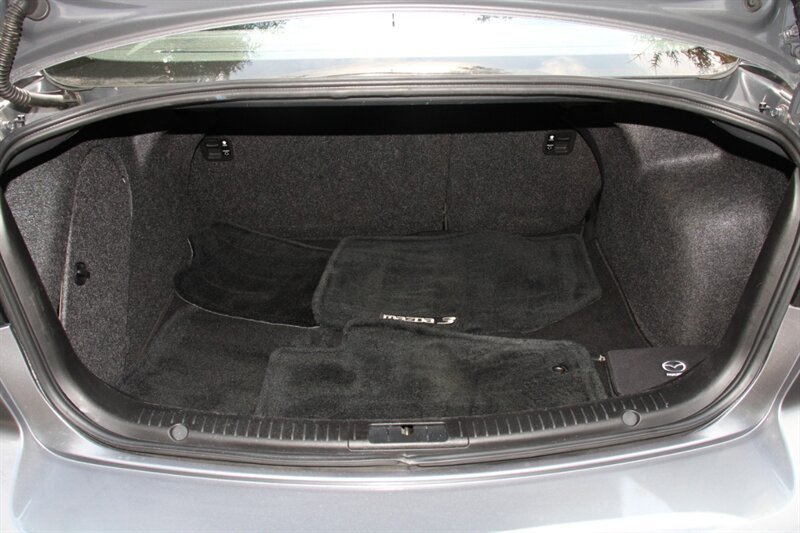 Used 2004 MAZDA MAZDA3 s FWD image 15