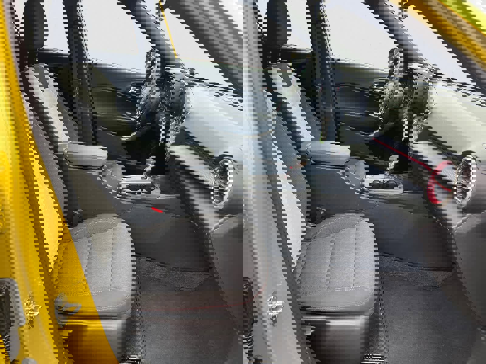 Used 2024 Chevrolet Trax RS w/ Sunroof Package image 14