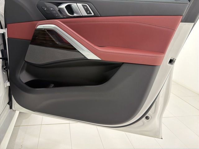 Certified 2024 BMW X6 xDrive40i w/ Executive Package image 18