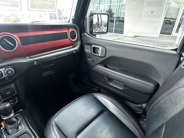 Used 2023 Jeep Wrangler Unlimited Rubicon w/ LED Lighting Group AWD/4WD image 13
