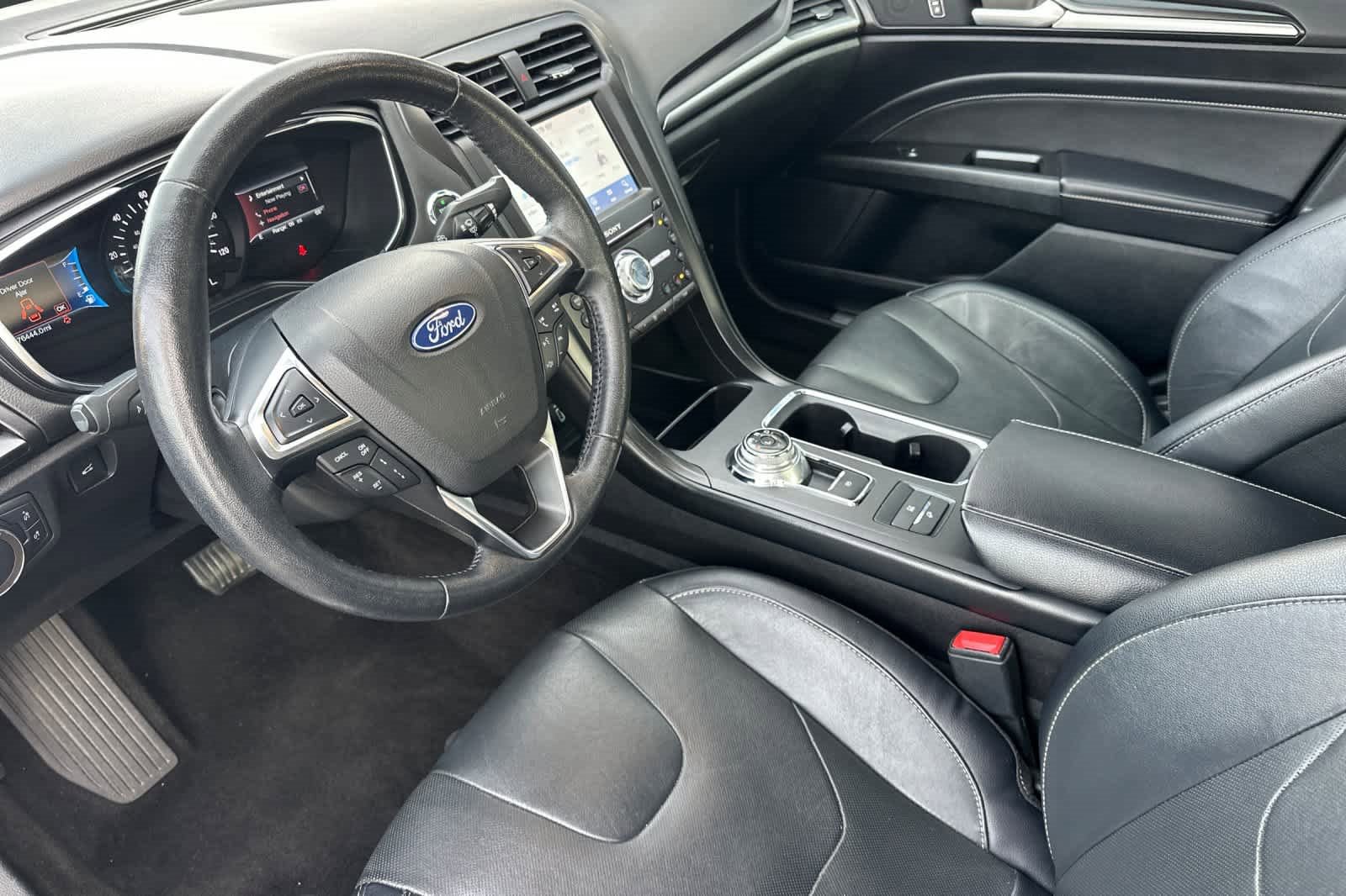 Used 2020 Ford Fusion Titanium image 11