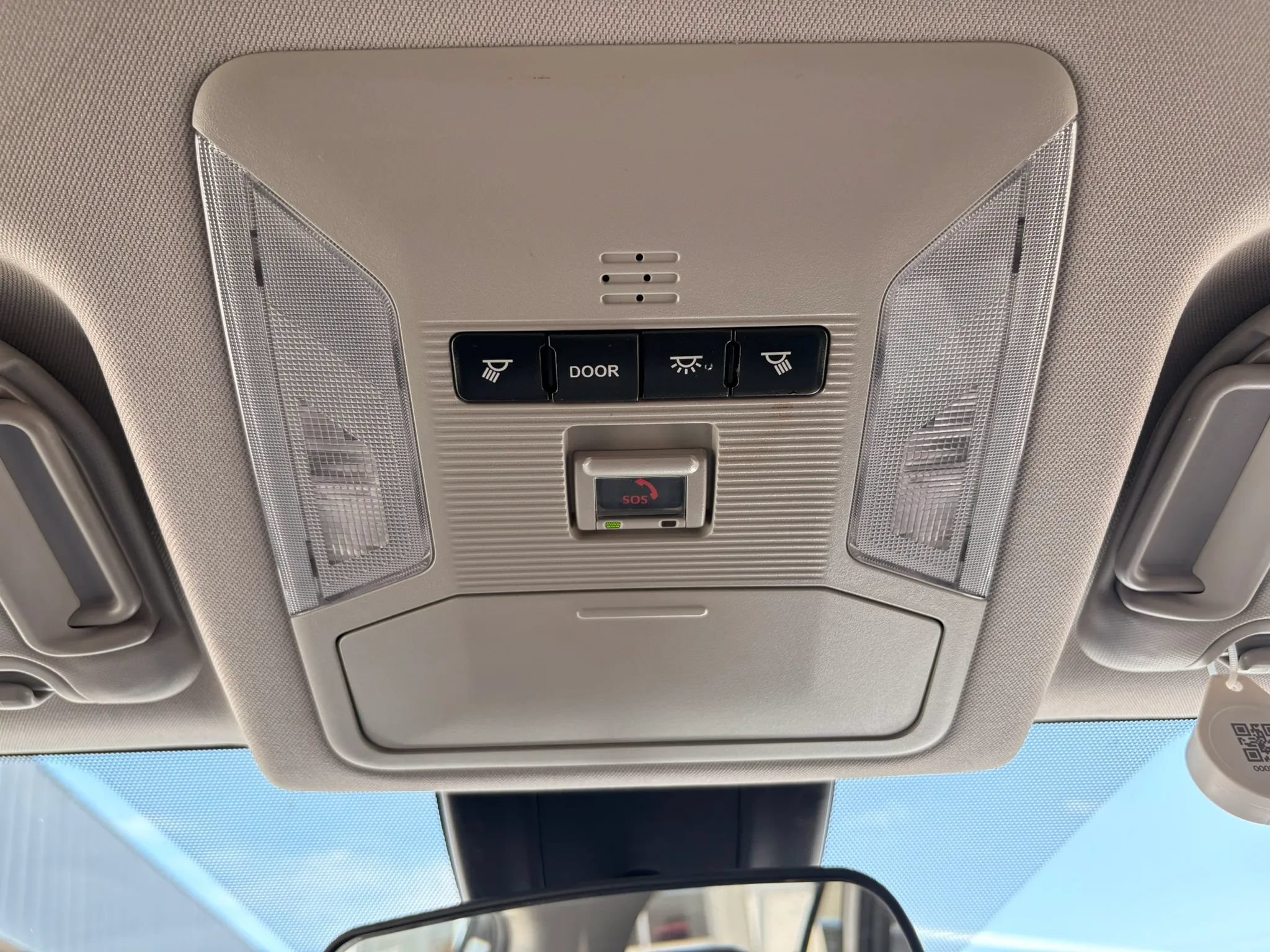 Used 2021 Toyota RAV4 XLE AWD/4WD image 24